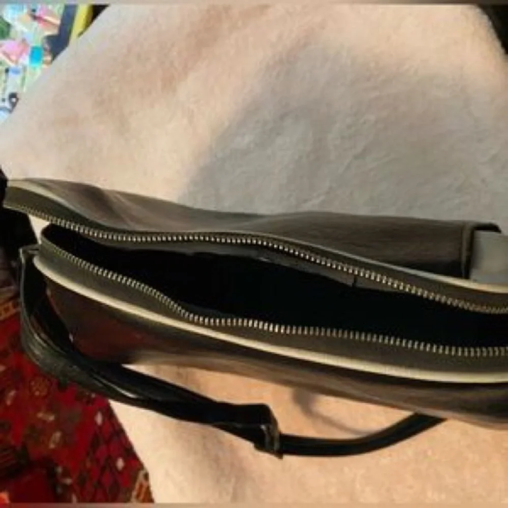Black and Cream Camera Shoulder Bag - Camera, Photo & Video Case